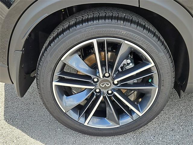 Photo of 2025 Black Obsidian INFINITI QX55
