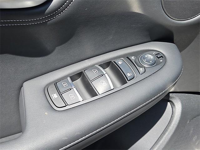 Photo of 2025 Black Obsidian INFINITI QX55