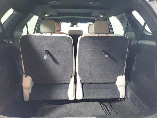 Photo of 2018 White Platinum Clearcoat Metallic Ford Explorer