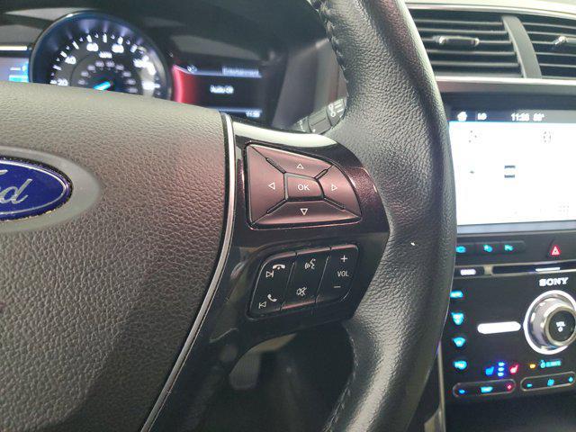 Photo of 2018 White Platinum Clearcoat Metallic Ford Explorer