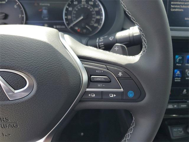 Photo of 2025 Radiant White INFINITI QX50