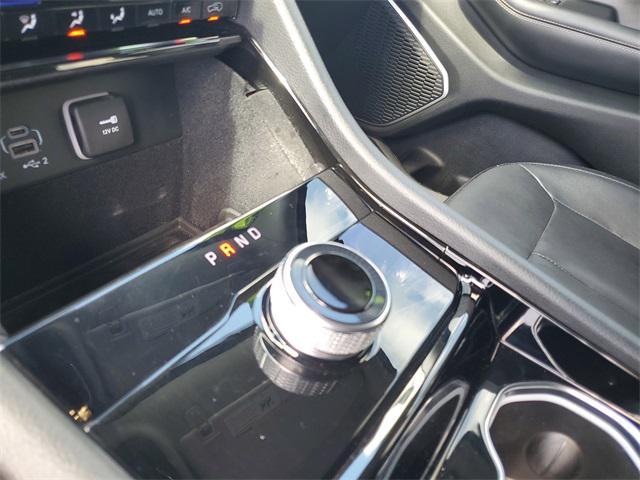 Photo of 2022 Silver Zynith Jeep Grand Cherokee