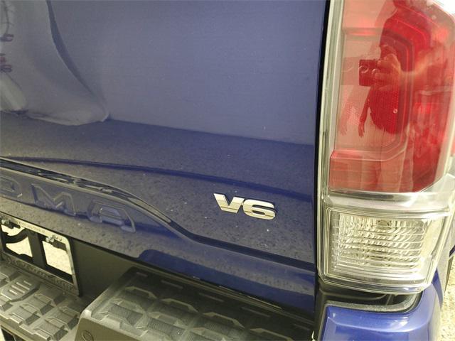 Photo of 2022 Blue Crush Metallic Toyota Tacoma