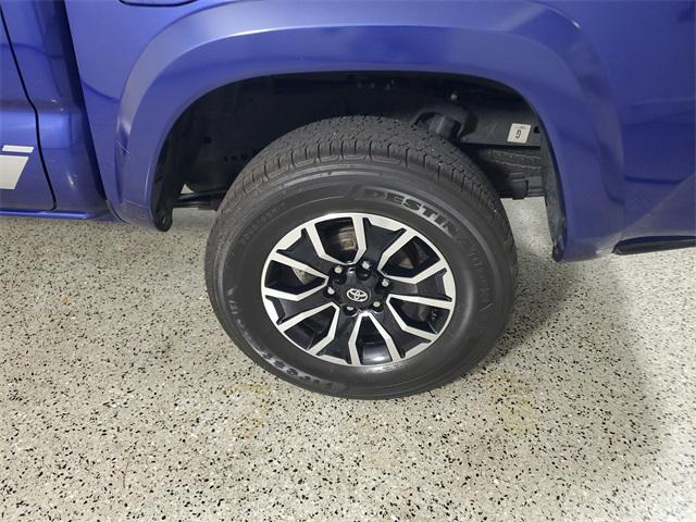 Photo of 2022 Blue Crush Metallic Toyota Tacoma