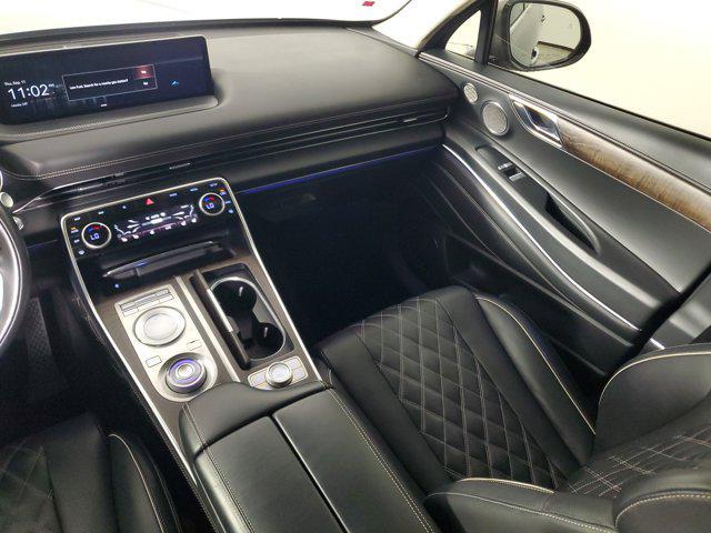 Photo of 2022 Melbourne Gray Genesis GV80