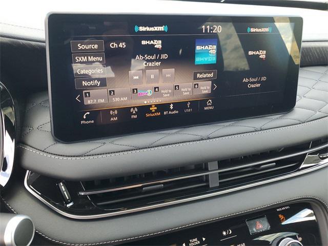 Photo of 2025 Majestic White/Black Obsidian INFINITI QX60