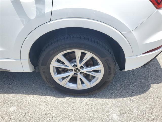 Photo of 2023 Ibis White Audi Q3