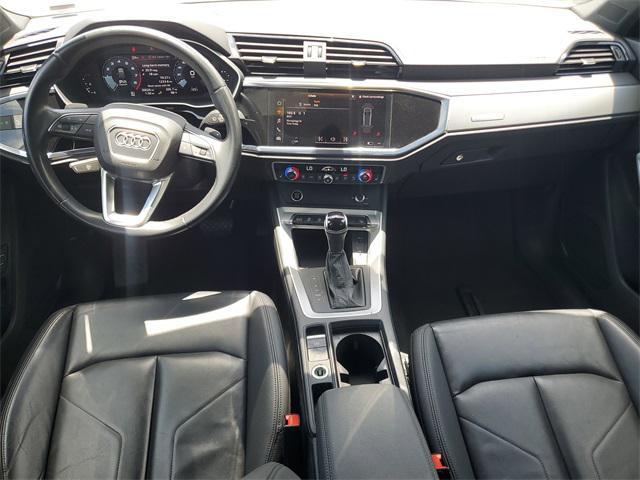 Photo of 2023 Ibis White Audi Q3