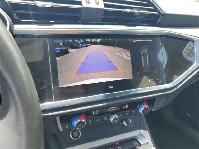 Photo of 2023 Ibis White Audi Q3