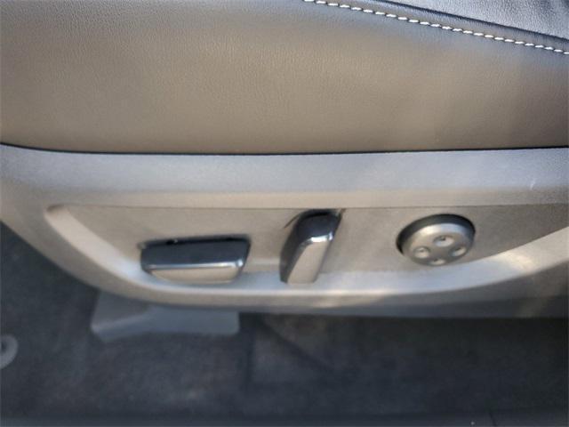 Photo of 2025 Black Obsidian INFINITI QX50