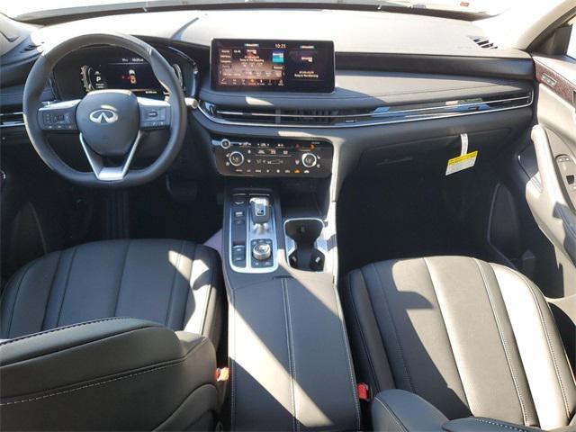 Photo of 2025 Majestic White INFINITI QX60
