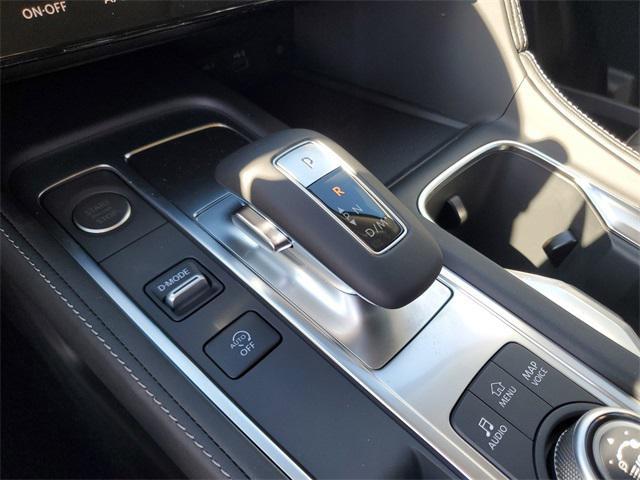 Photo of 2025 Majestic White INFINITI QX60