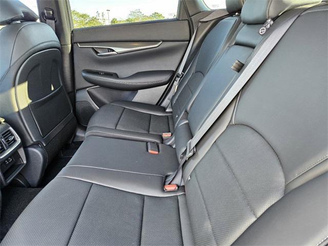 Photo of 2025 Radiant White INFINITI QX50