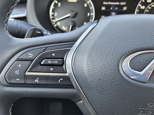 Photo of 2025 Radiant White INFINITI QX50