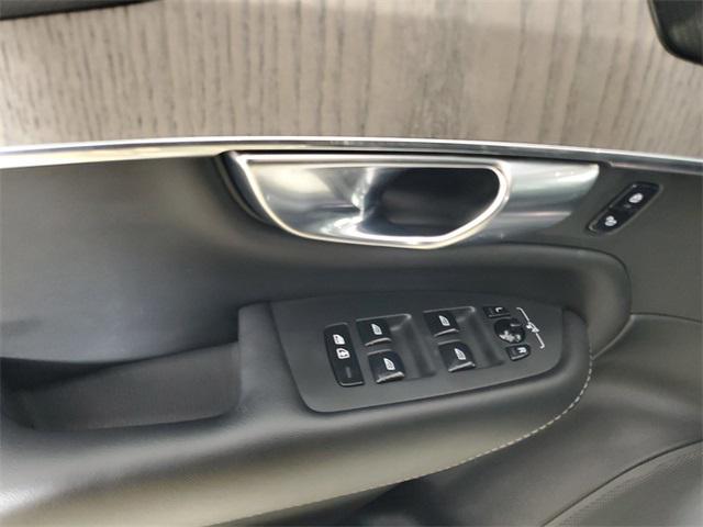 Photo of 2021 Savile Grey Metallic Volvo XC90
