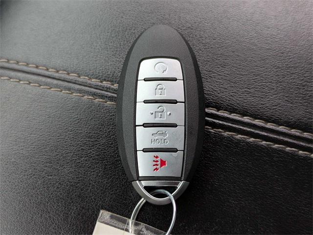 Photo of 2022 Super Black Clearcoat Nissan Altima
