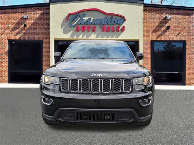 Photo of 2018 Diamond Black Crystal Pearlcoat Jeep Grand Cherokee