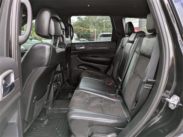 Photo of 2018 Diamond Black Crystal Pearlcoat Jeep Grand Cherokee