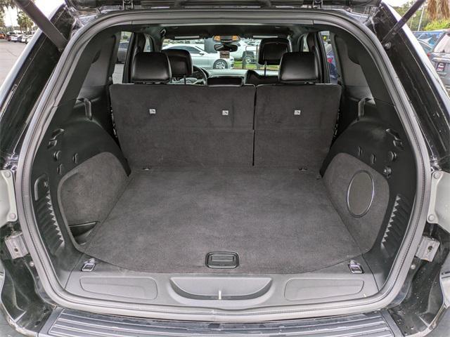 Photo of 2018 Diamond Black Crystal Pearlcoat Jeep Grand Cherokee