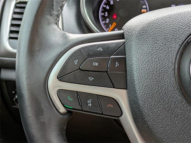 Photo of 2018 Diamond Black Crystal Pearlcoat Jeep Grand Cherokee