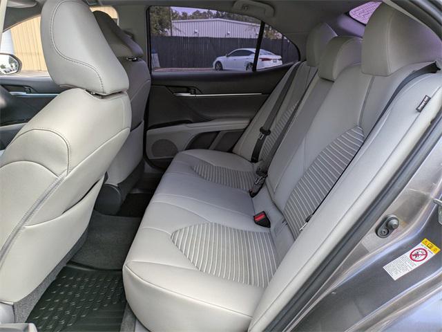 Photo of 2018 Gray Toyota Camry