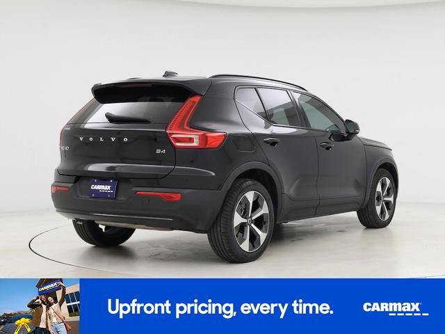 Photo of 2023 Black Volvo XC40
