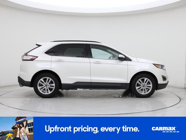 Photo of 2016 White Ford Edge