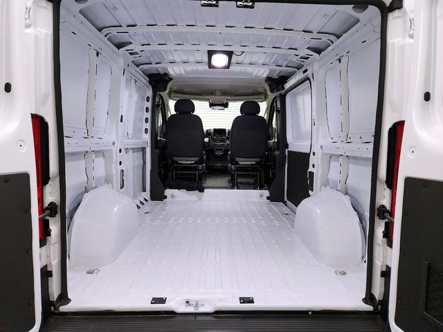 Photo of 2023 White RAM ProMaster 1500