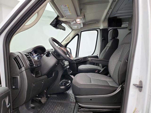 Photo of 2023 White RAM ProMaster 1500