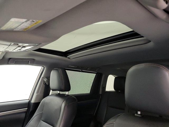 Photo of 2018 Brown Toyota Highlander