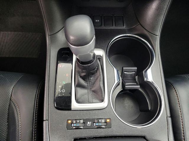 Photo of 2018 Brown Toyota Highlander