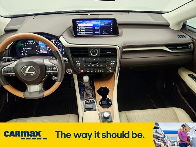 Photo of 2017 Silver Lexus RX 350