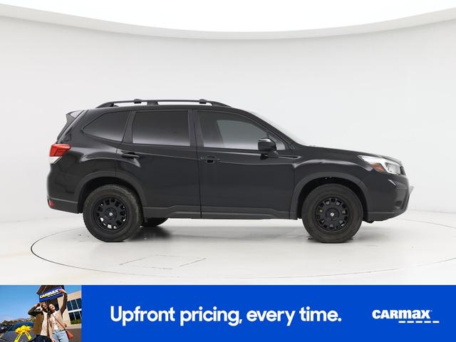 Photo of 2020 Black Subaru Forester