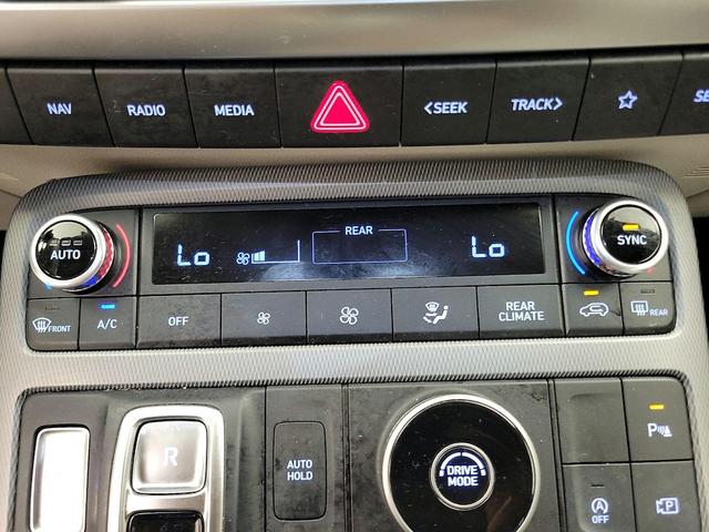 Photo of 2024 Black Hyundai PALISADE