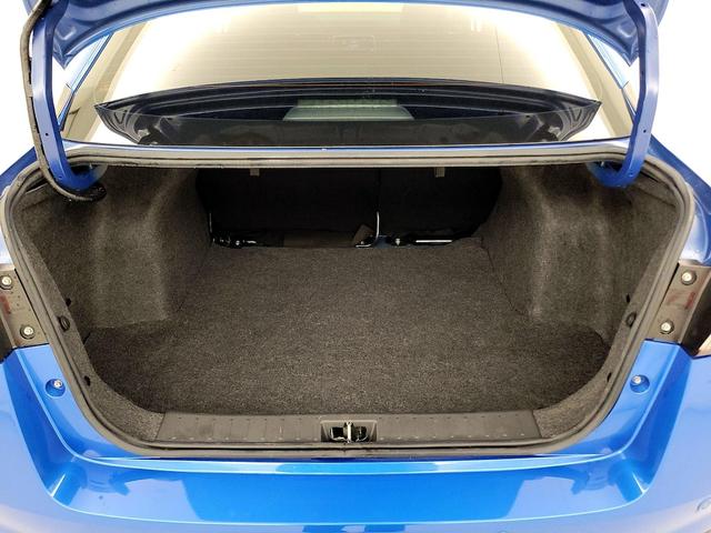 Photo of 2022 Blue Nissan Versa
