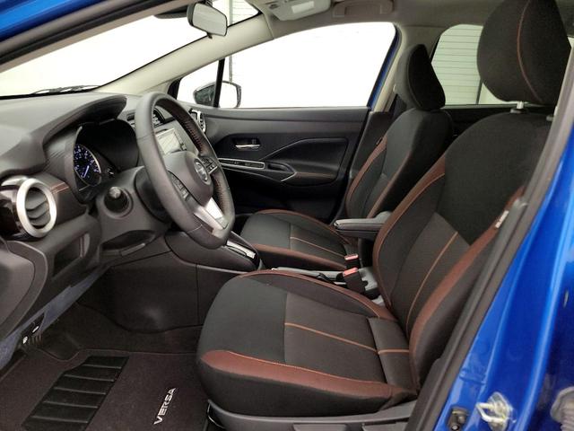 Photo of 2022 Blue Nissan Versa