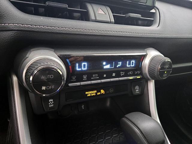 Photo of 2020 Black Toyota RAV4