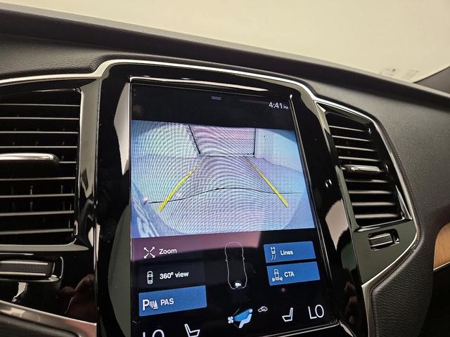 Photo of 2022 Silver Volvo XC90 Recharge Plug-In Hybrid