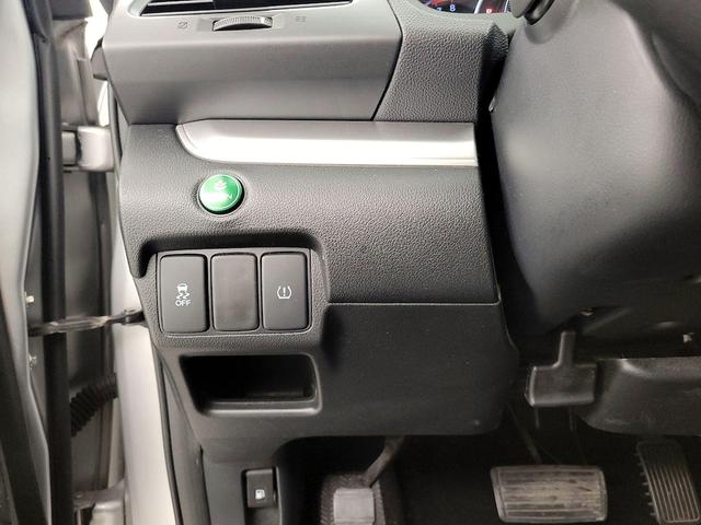 Photo of 2016 Silver Honda CR-V