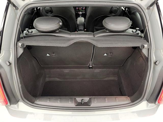Photo of 2019 Gray MINI Hardtop