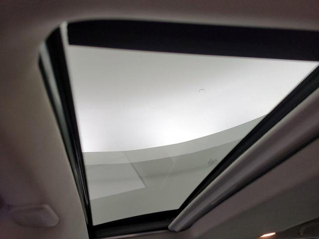 Photo of 2019 White INFINITI QX60