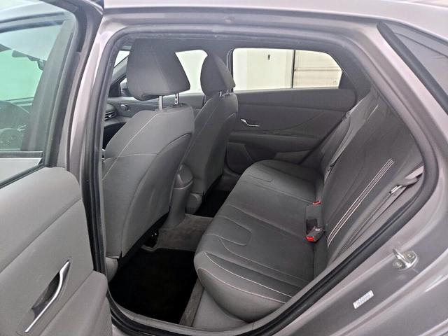 Photo of 2022 Gray Hyundai ELANTRA