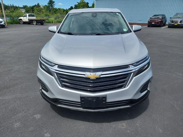 Photo of 2022 Silver Ice Metallic Chevrolet Equinox