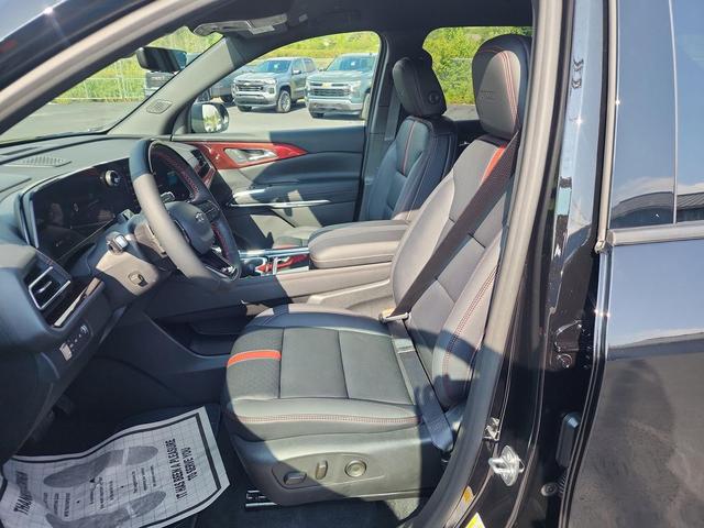 Photo of 2026 Mosaic Black Metallic Chevrolet Traverse