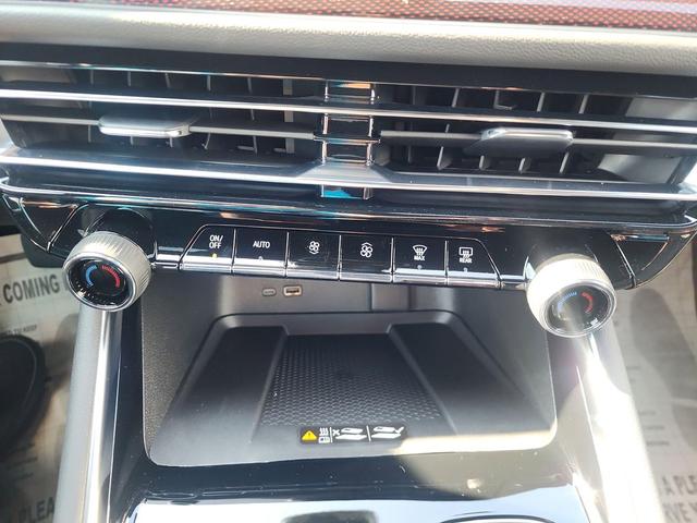 Photo of 2026 Mosaic Black Metallic Chevrolet Traverse