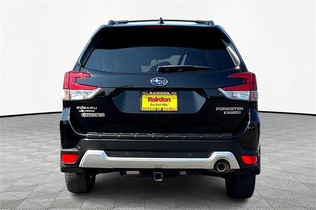 Photo of 2019 Crystal Black Silica Subaru Forester
