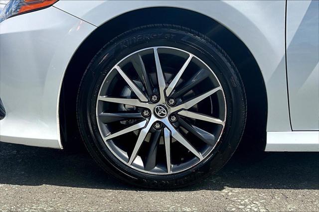Photo of 2024 Wind Chill Pearl Toyota Camry