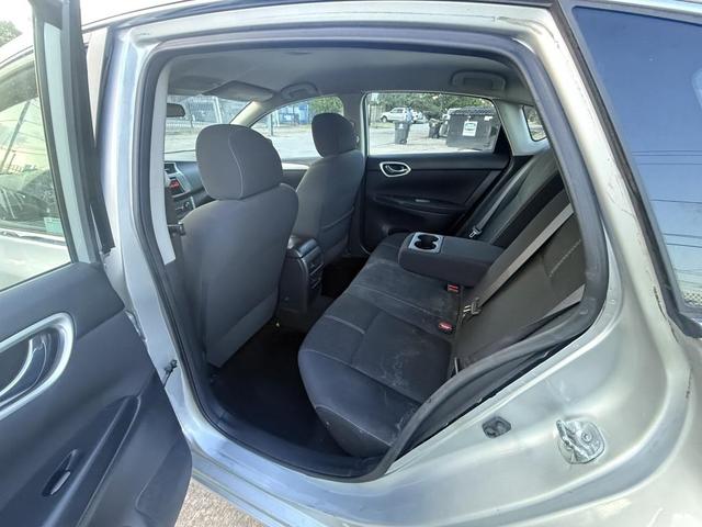 Photo of 2015 Brilliant Silver Nissan Sentra
