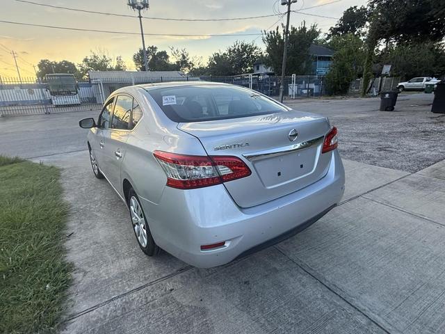 Photo of 2015 Brilliant Silver Nissan Sentra