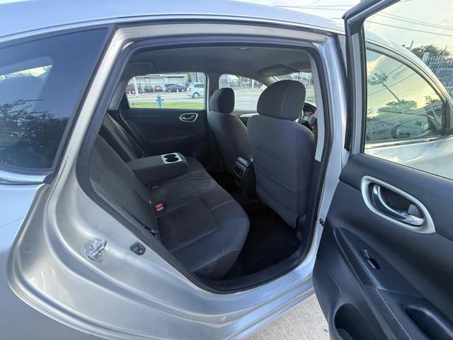 Photo of 2015 Brilliant Silver Nissan Sentra